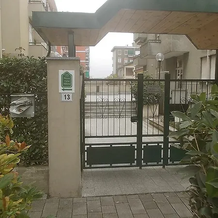 Metro Fiera פרו